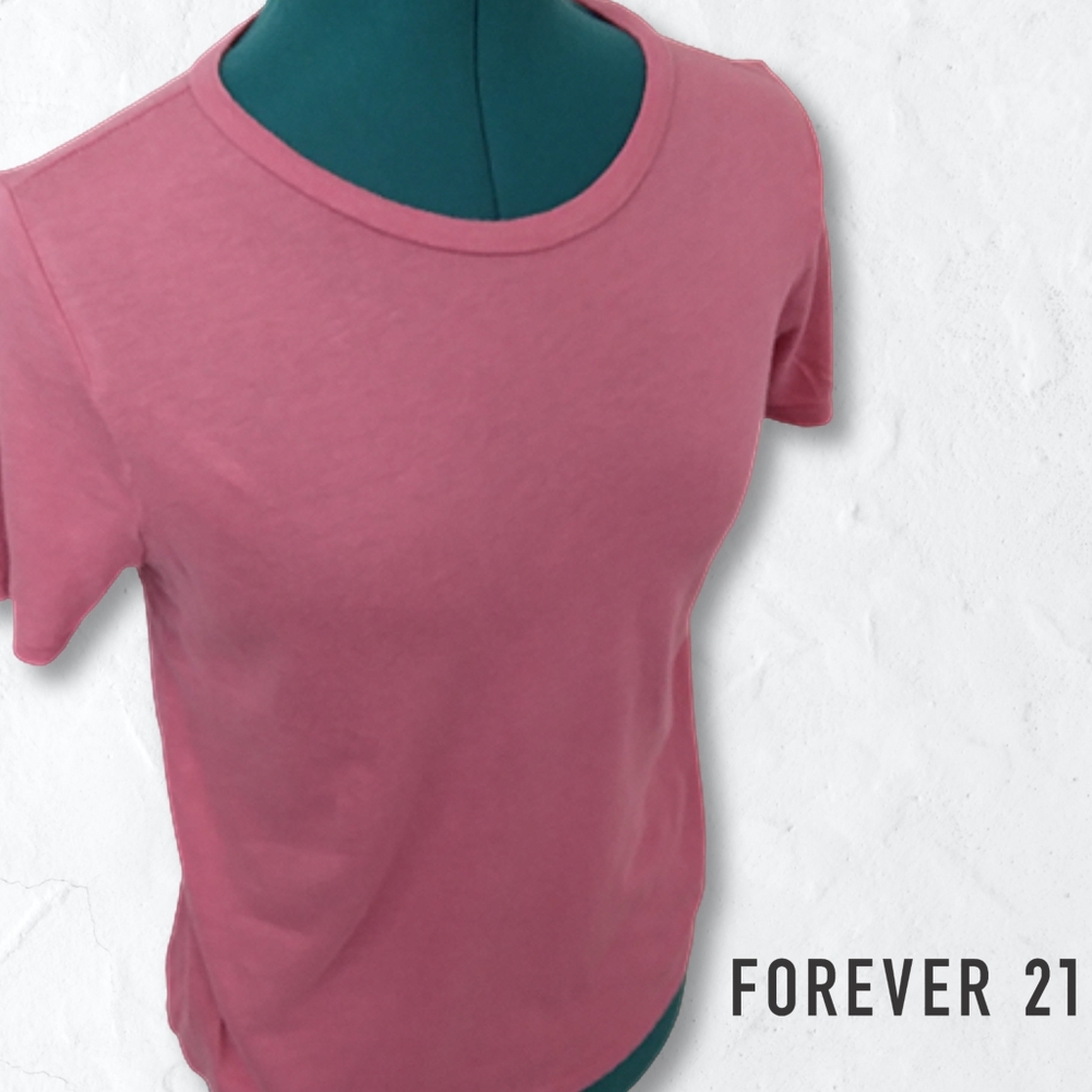 Forever 21 | Pink Women's Small Tee